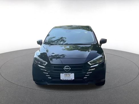 Used 2025 Nissan Versa SV FWD image 2