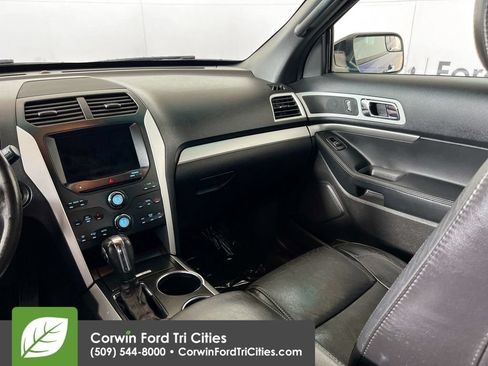 Used 2013 Ford Explorer XLT AWD/4WD image 25