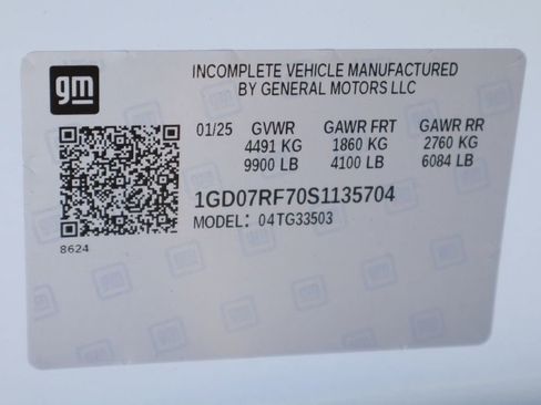 New 2025 GMC Savana 3500 w/ Power Convenience Package image 18