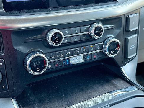 Used 2021 Ford F150 Lariat w/ Equipment Group 502A High AWD/4WD image 14