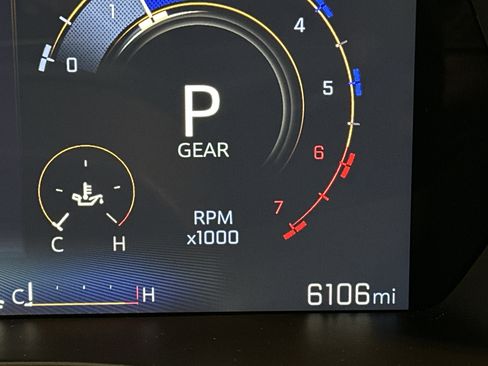 Used 2024 Chevrolet Colorado Z71 w/ Z71 Convenience Package 2 image 25