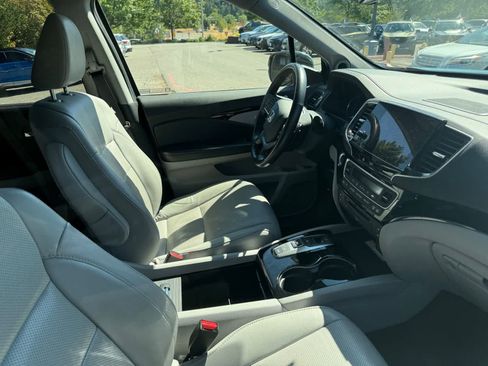 Used 2019 Honda Pilot Elite image 6