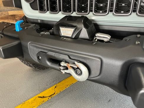 Used 2024 Jeep Wrangler Unlimited Rubicon 4xe AWD/4WD image 14
