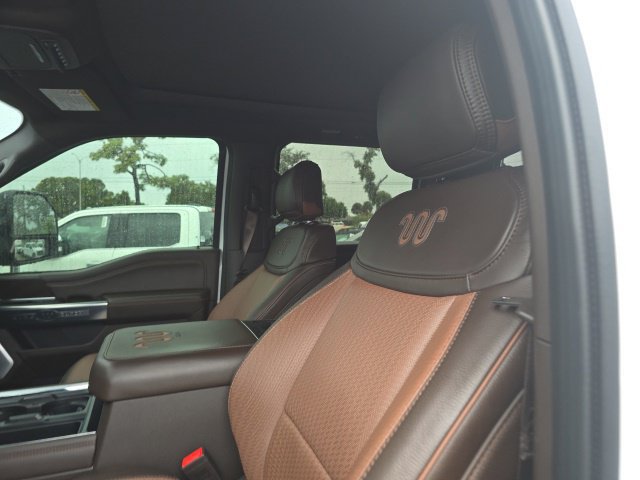 Used 2025 Ford F250 King Ranch AWD/4WD image 11