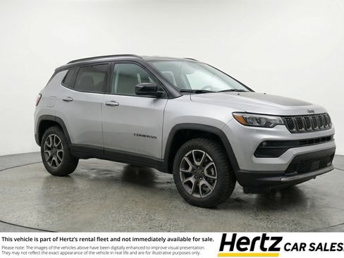Used 2025 Jeep Compass Trailhawk AWD/4WD image 1