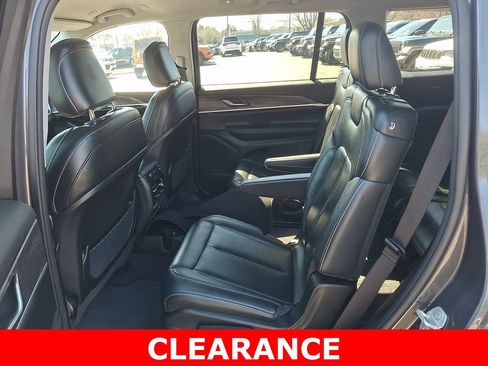 Used 2024 Jeep Grand Cherokee L Limited image 11
