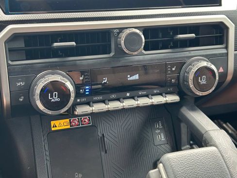 Certified 2026 Toyota 4Runner Limited AWD/4WD image 36