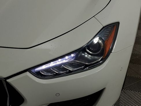 Used 2021 Maserati Ghibli S image 16