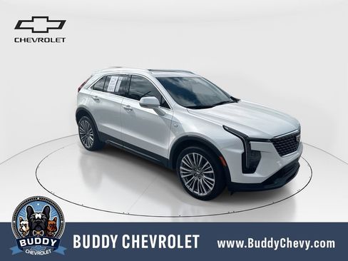 Used 2024 Cadillac XT4 Premium Luxury FWD image 2