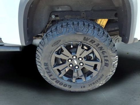 Used 2018 Chevrolet Colorado ZR2 w/ ZR2 Dusk Special Edition AWD/4WD image 10