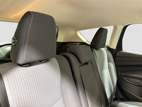 Used 2017 Ford Escape SE image 22