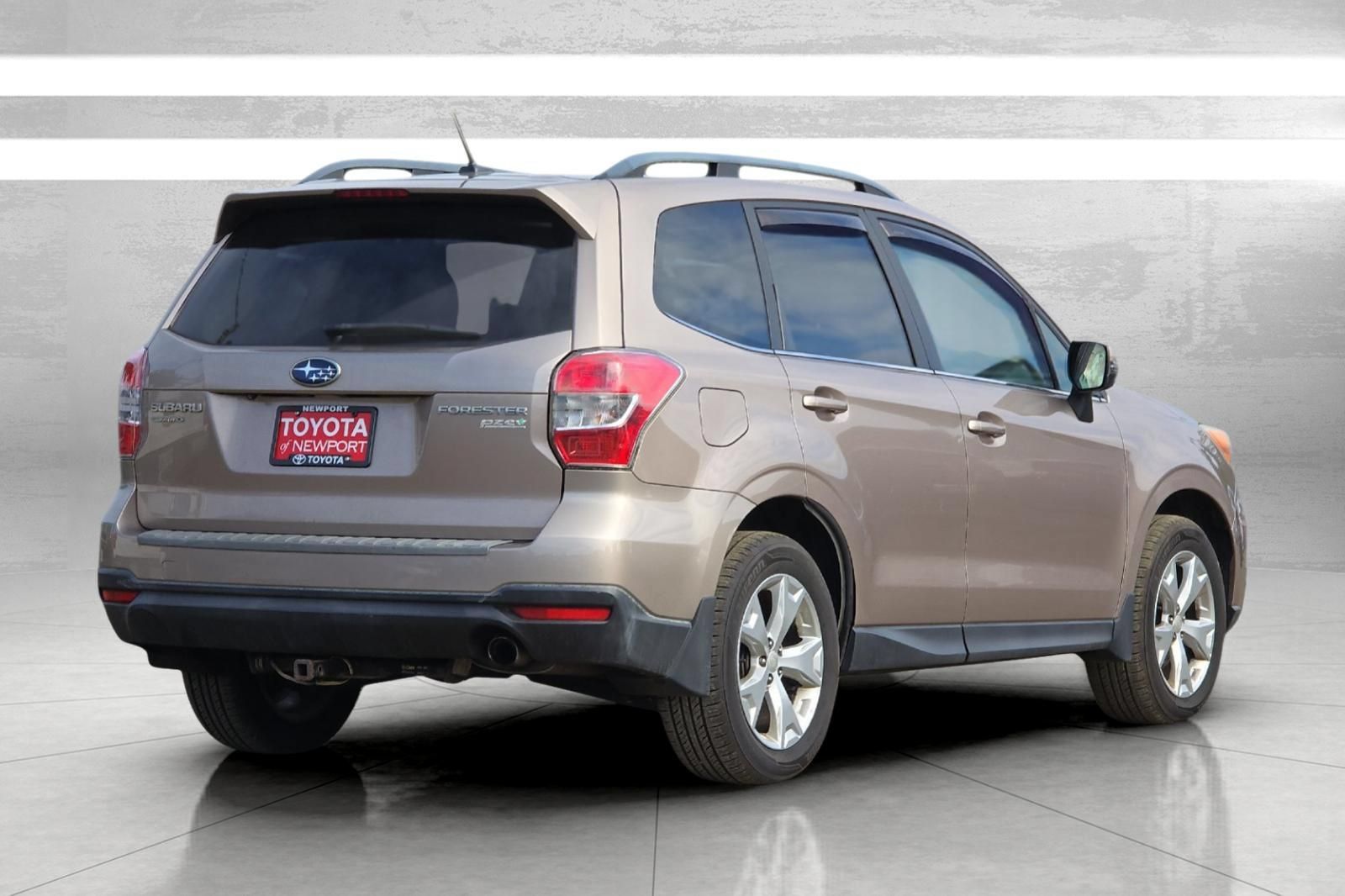 Used 2014 Subaru Forester 2.5i Touring w/ Popular Package #1 AWD/4WD image 4