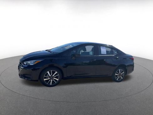 Used 2025 Nissan Versa SV image 8