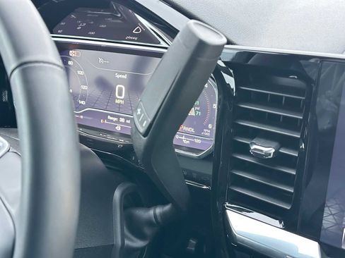 Certified 2025 GMC Sierra 2500 SLE w/ SLE Convenience Package image 36