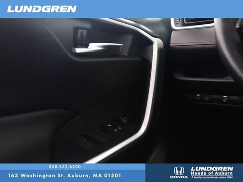 Used 2024 Toyota RAV4 SE w/ Weather & Moonroof Package image 27