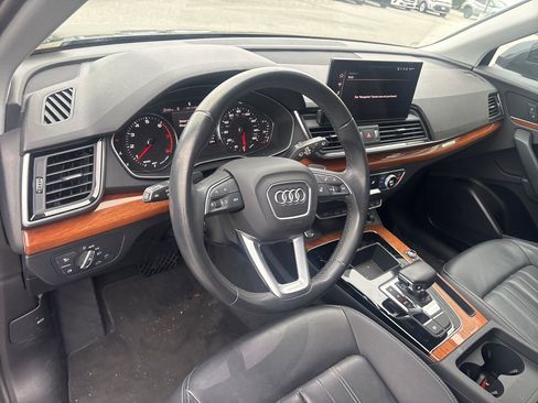 Used 2023 Audi Q5 2.0T Premium w/ Convenience Package AWD/4WD image 4