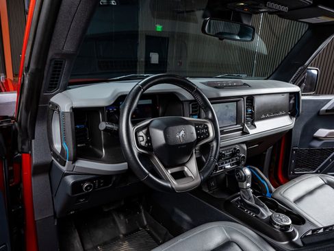 Used 2023 Ford Bronco Black Diamond w/ Sasquatch Package image 22