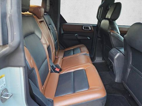 Used 2024 Ford Bronco Outer Banks AWD/4WD image 16