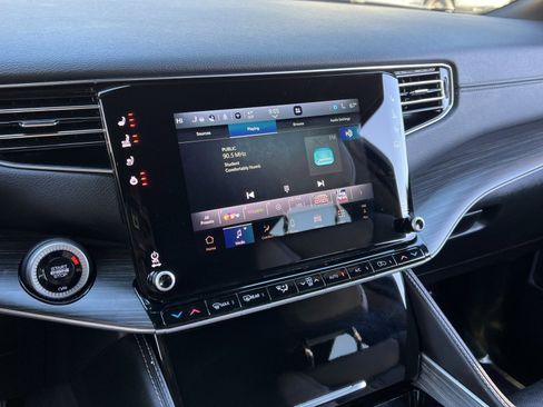 Used 2024 Jeep Wagoneer L Series II w/ Flexible Seating Group image 16