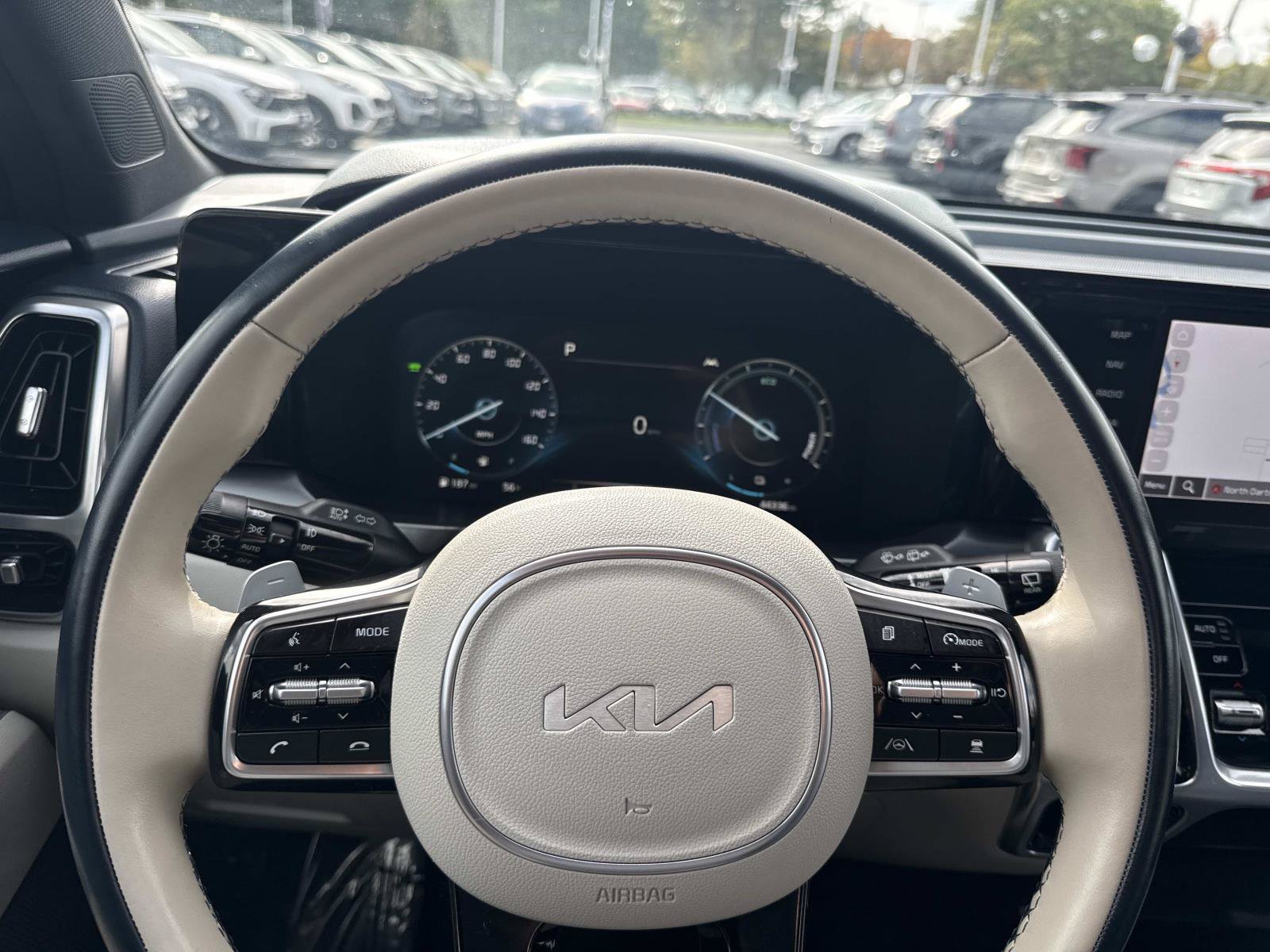 Used 2023 Kia Sorento SX Prestige AWD/4WD image 29