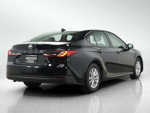 Used 2026 Toyota Camry LE FWD image 5