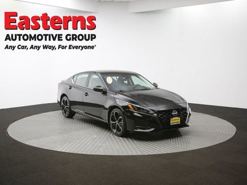 Used 2023 Nissan Altima 2.5 SR w/ SR Premium Package AWD/4WD image 50
