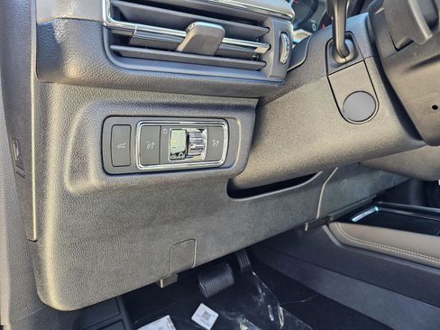 New 2026 Lincoln Corsair Premiere image 12