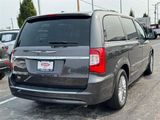 Used 2016 Chrysler Town & Country Touring-L image 3