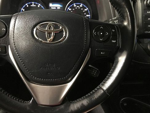 Used 2018 Toyota RAV4 XLE FWD image 25