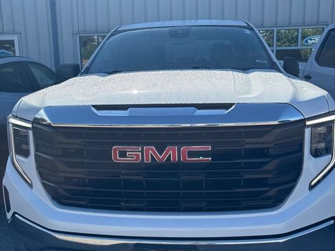 Used 2023 GMC Sierra 1500 Pro w/ Pro Value Package AWD/4WD image 2