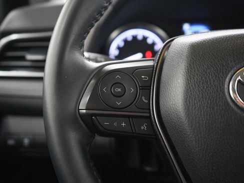 Used 2022 Toyota Camry SE FWD image 24