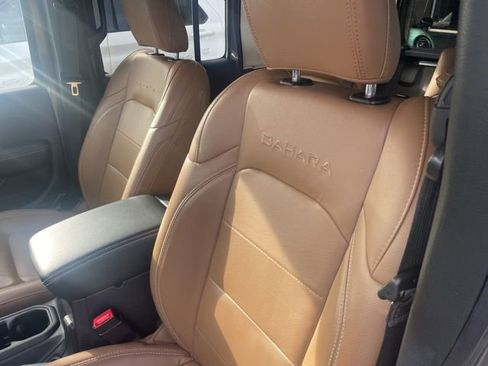 Used 2020 Jeep Wrangler Unlimited Sahara image 17