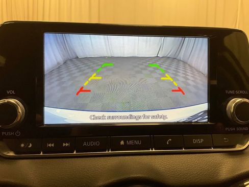 Used 2024 Nissan Sentra S image 7