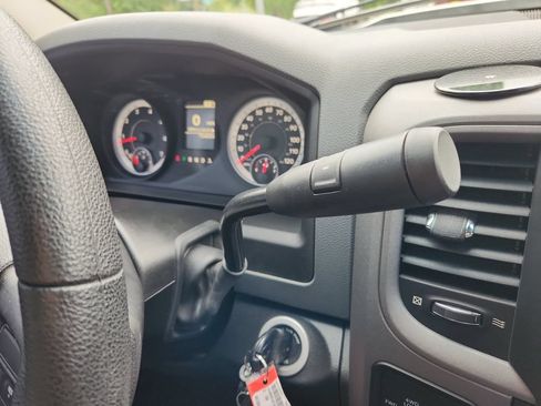 Used 2013 RAM 1500 Express AWD/4WD image 17