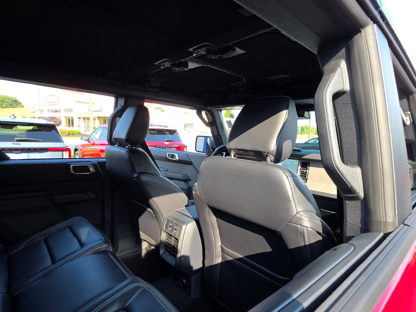 New 2026 Ford Bronco Outer Banks w/ Sasquatch Package AWD/4WD image 14