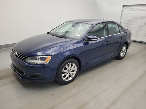 Used 2014 Volkswagen Jetta SE FWD image 2