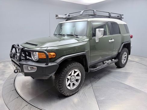 Used 2014 Toyota FJ Cruiser 4WD image 1