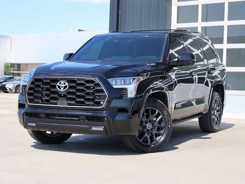 Used 2024 Toyota Sequoia Platinum AWD/4WD image 3