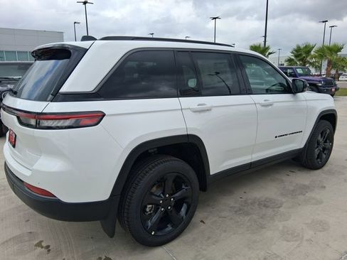 New 2026 Jeep Grand Cherokee Limited w/ Limited Altitude Package RWD image 7