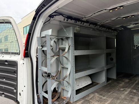 Used 2021 Chevrolet Express 2500 w/ Driver Convenience Package RWD image 17