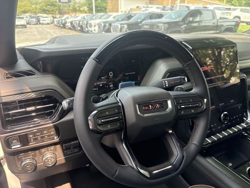 New 2026 GMC Yukon AT4 w/ AT4 Premium Plus Package AWD/4WD image 16