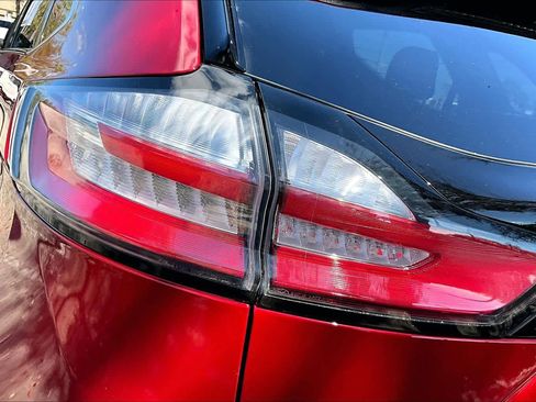 Used 2022 Ford Edge SEL w/ Sport Appearance Package AWD/4WD image 29