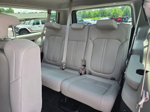Used 2024 Jeep Wagoneer L Series III w/ Premium Group I AWD/4WD image 12