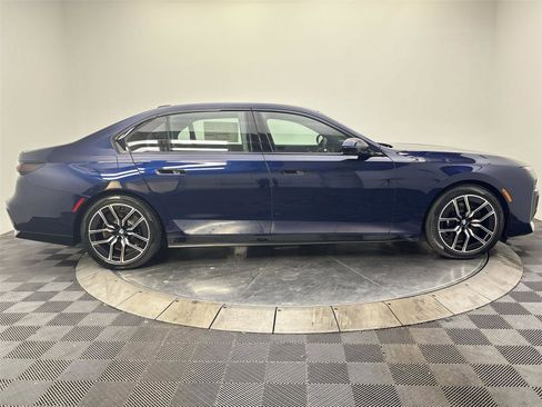New 2026 BMW 740i xDrive w/ Executive Package image 17