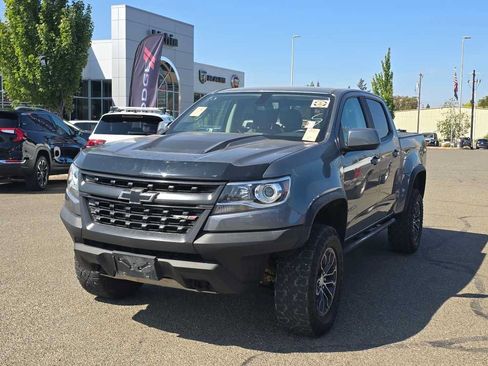 Used 2019 Chevrolet Colorado ZR2 w/ LPO, Premium Interior Package AWD/4WD image 8