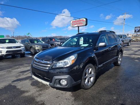 Used 2013 Subaru Outback 2.5i Limited image 2