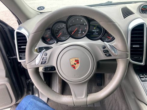 Used 2014 Porsche Cayenne AWD/4WD image 36