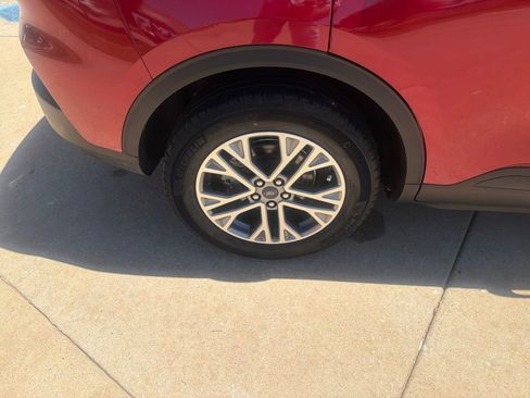 Used 2022 Ford Escape SEL FWD image 29