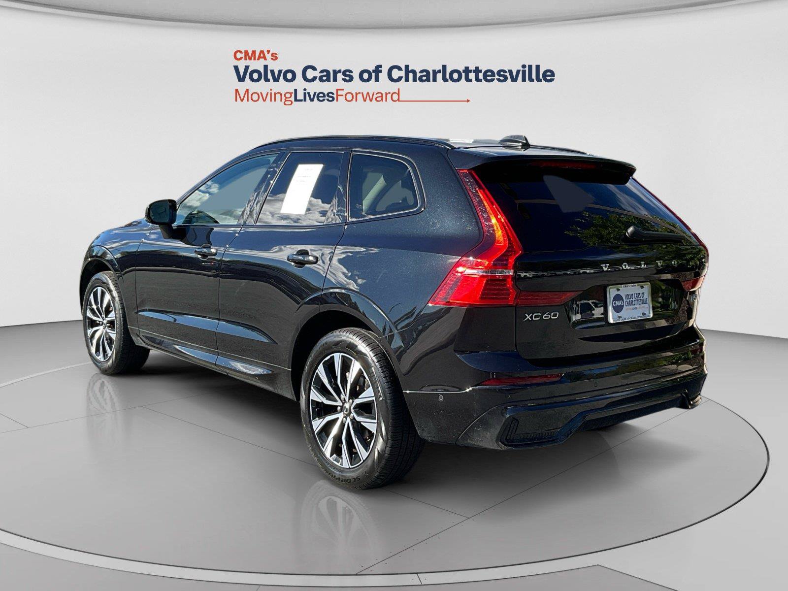 Certified 2024 Volvo XC60 B5 Plus w/ Climate Package AWD/4WD image 3
