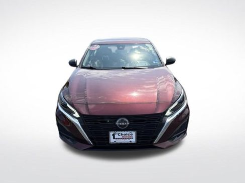 Used 2024 Nissan Altima 2.5 SV FWD image 9